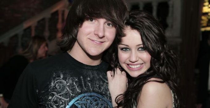 Former 'Hannah Montana' Star Mitchel Musso Busted for Intoxication and Theft